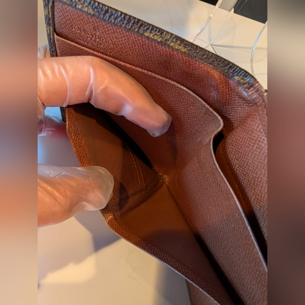 Louis Vuitton Vintage Monogram Wallet 1986 - Picture 13 of 16